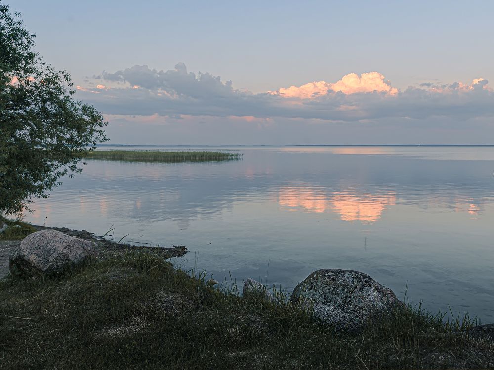 Вечер на озере