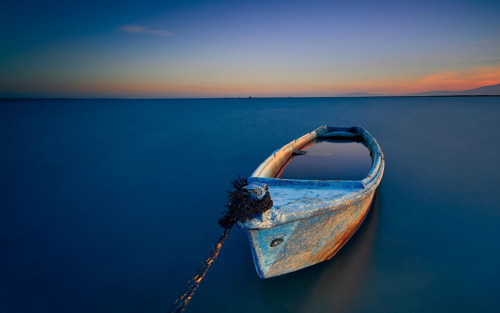 Photograph by Nikos Leonov