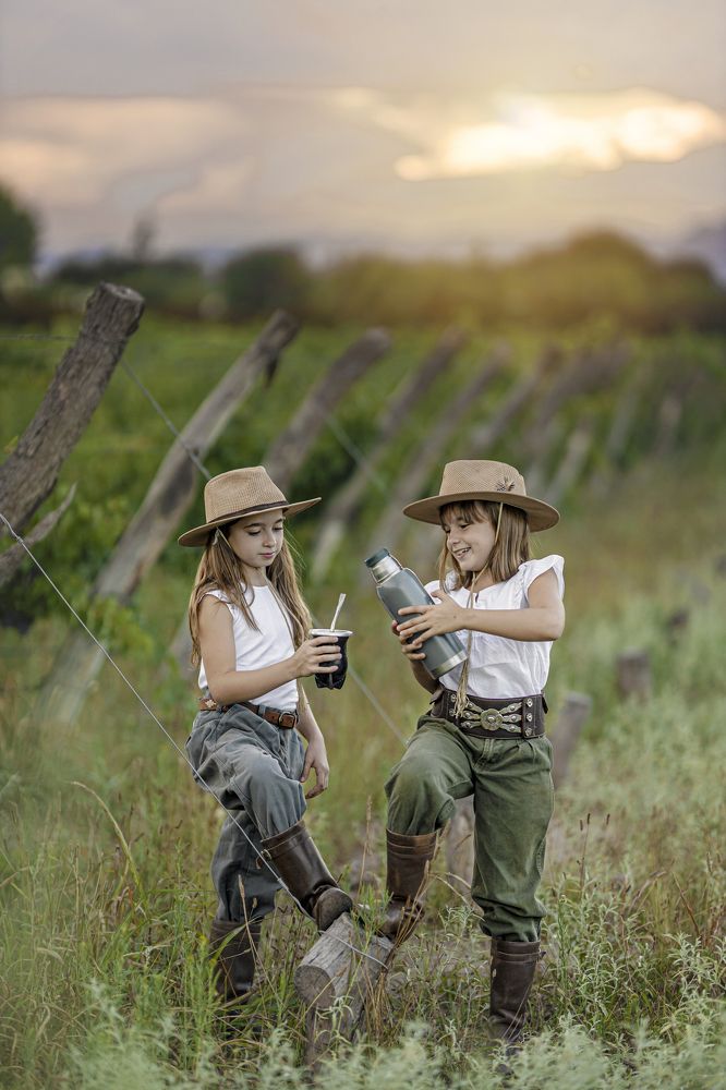 Photograph by Romi Bustelo