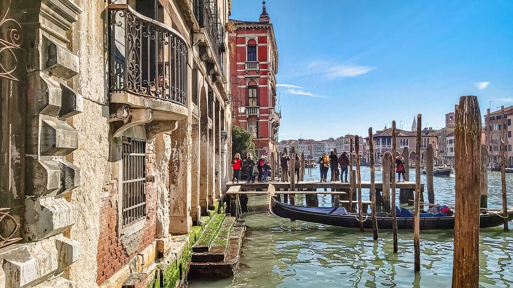 Ожидание трамвайчика в Венеции