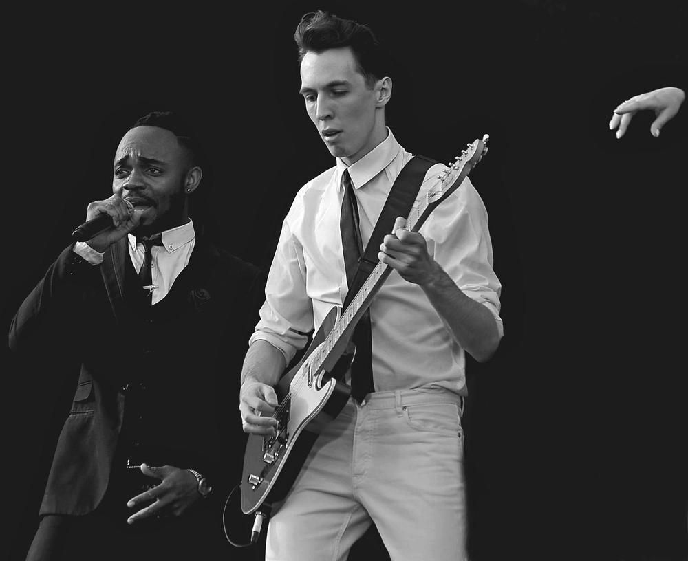 Рука   дружбы .