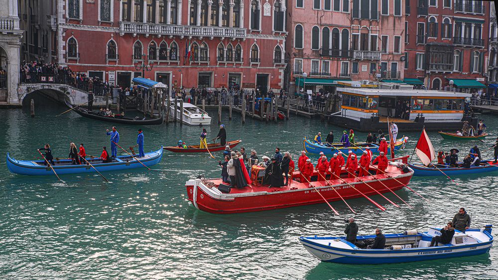 Корабль Дожа открывает Карнавал 2020