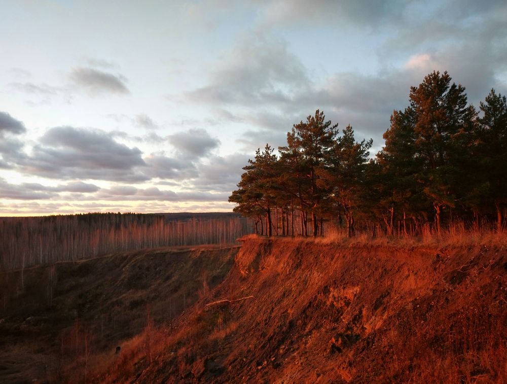 На осеннем карьере.