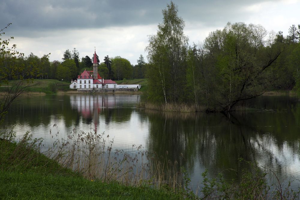 Приоратский замок в Гатчине