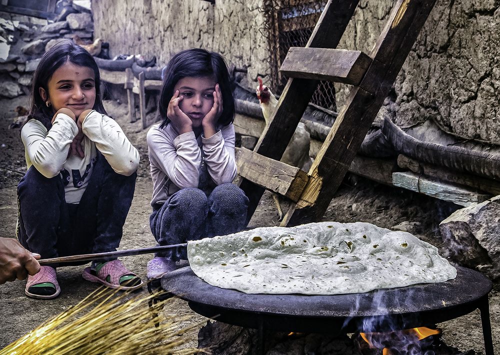 Those waiting for bread