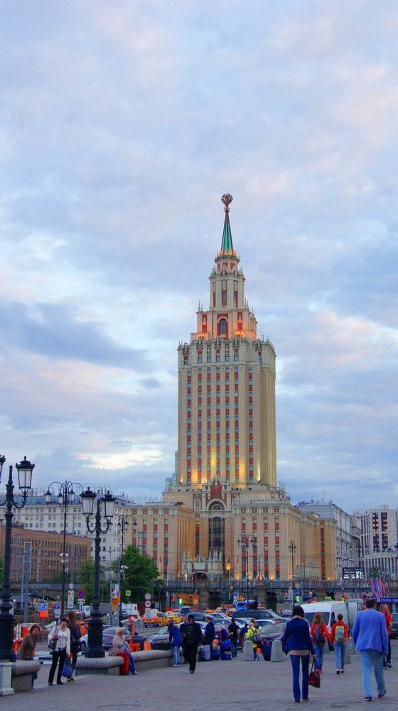 гостиница Ленинградская.