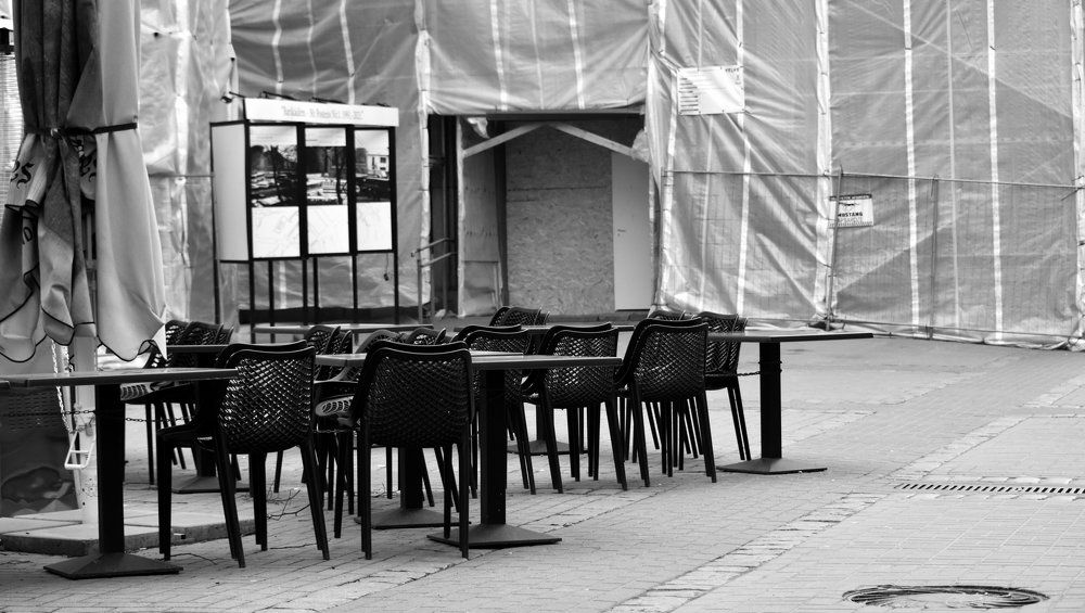 Уличное кафе во время пандемии...