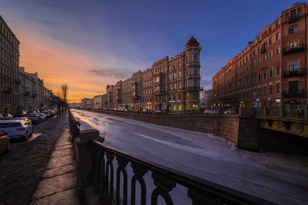 У Кокушкина моста.