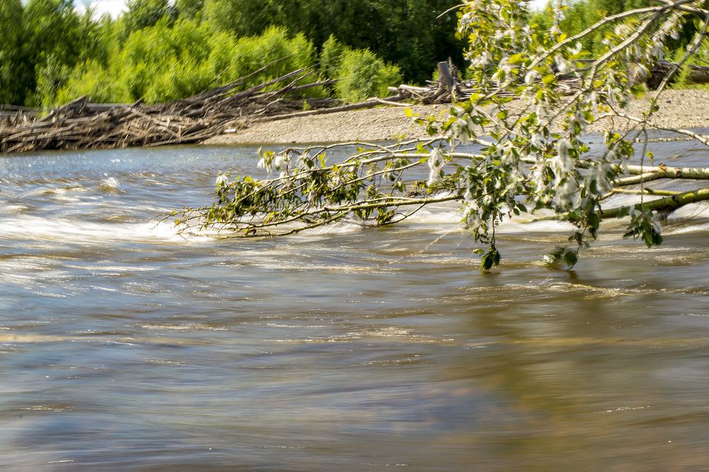 Вода захватила пространство