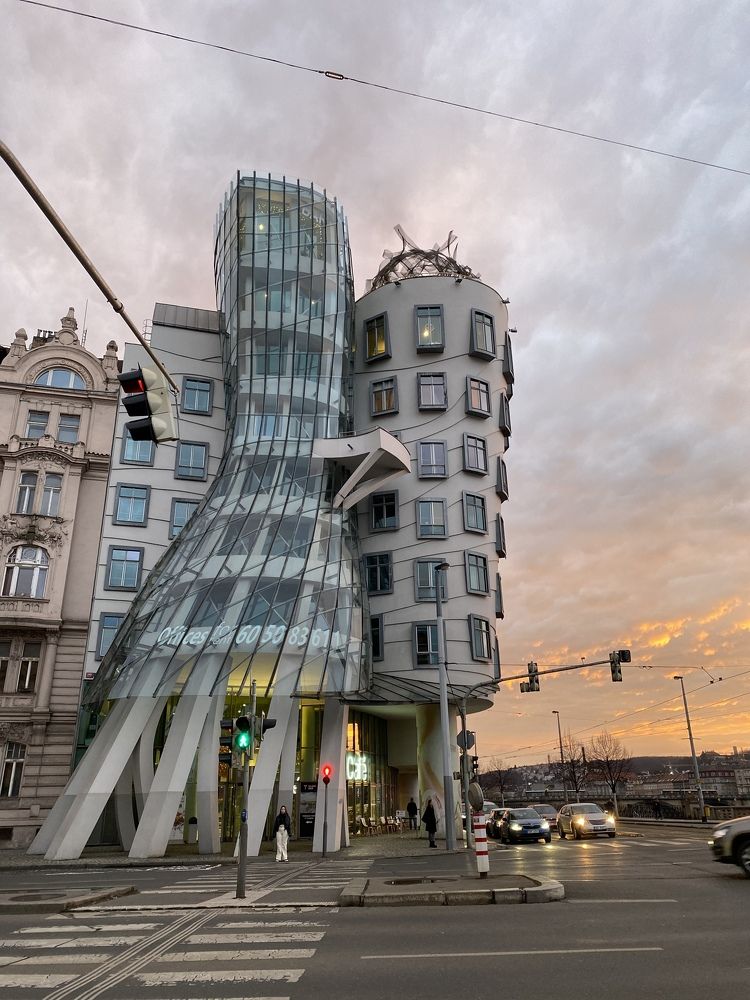 the dancing house
