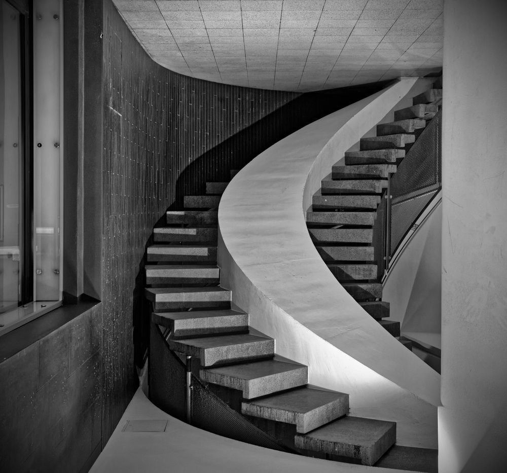 Лестница в зазеркалье.