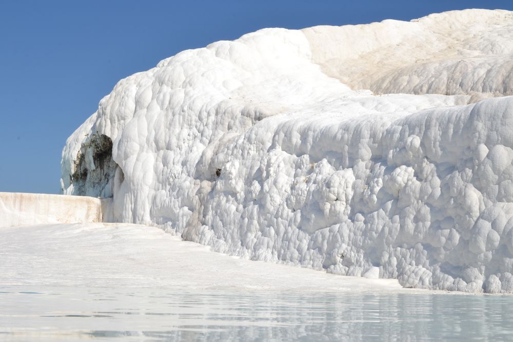 Частичка «хлопкового замка»