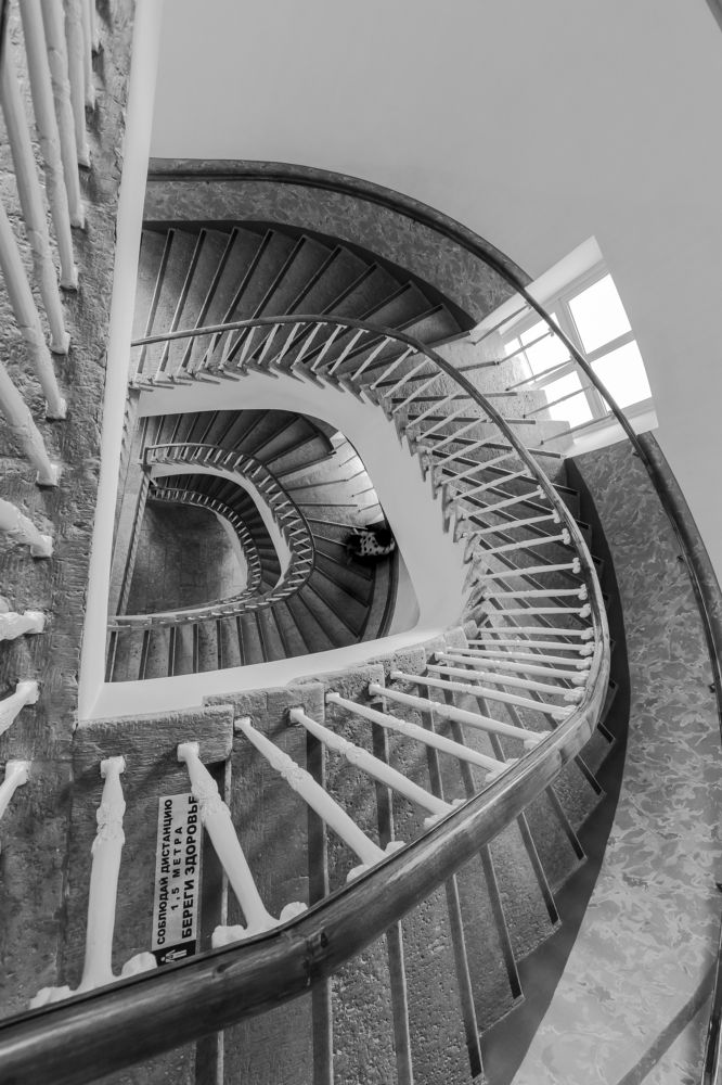 Лестница с окном