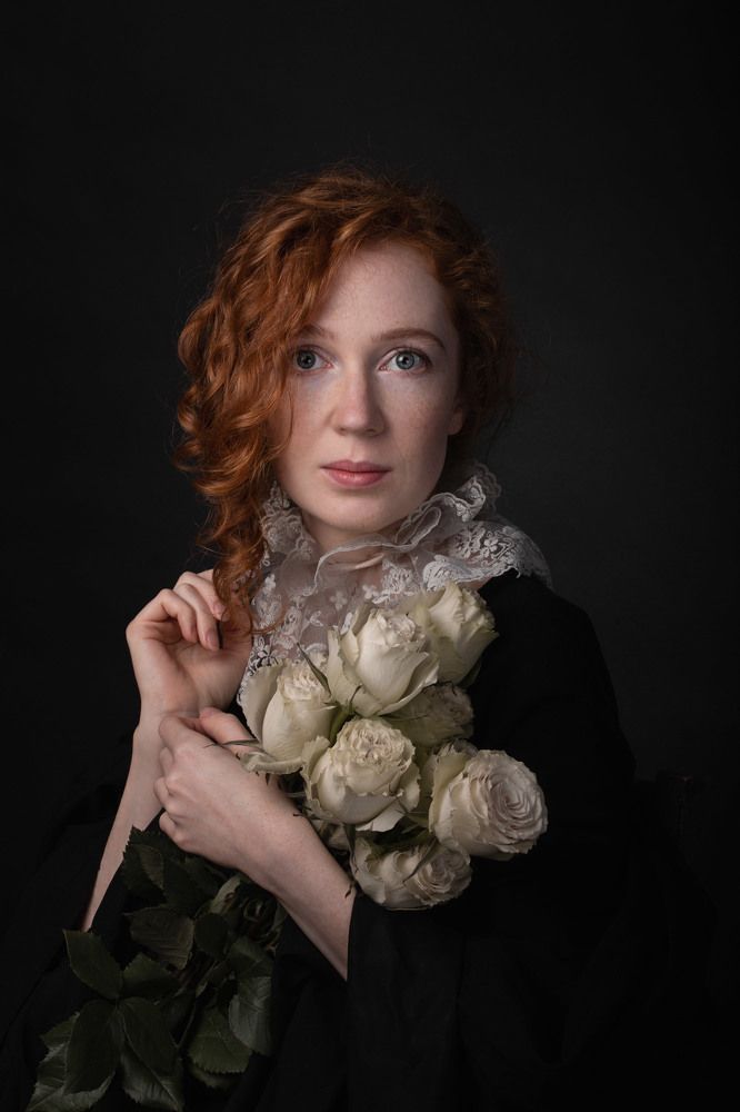 Дама с розами