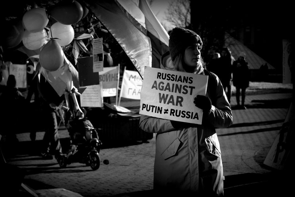 Путин это не Россия и не русскоговорящих мира представитель...