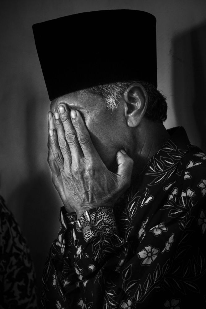 Photograph by bambang Tjiptoroso