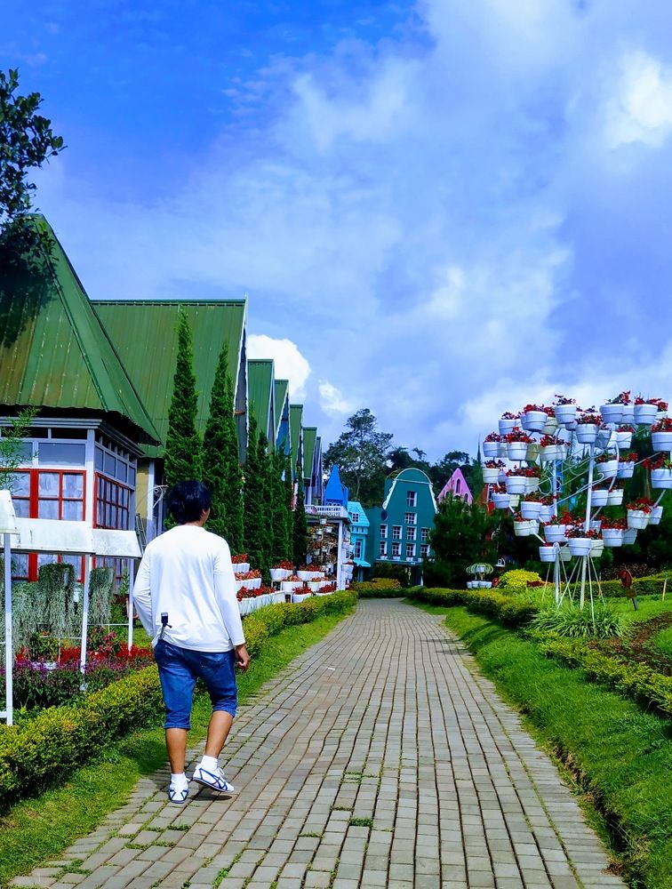 Photograph by mizumishinoda shinoda