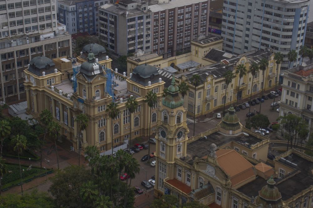 Photograph by Luís Schossler