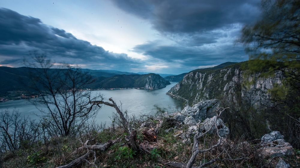 Photograph by Elena Biianu