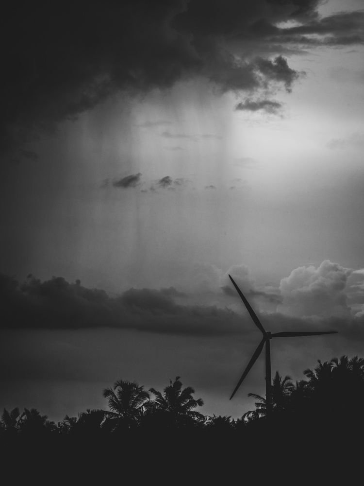 story between sun cloud