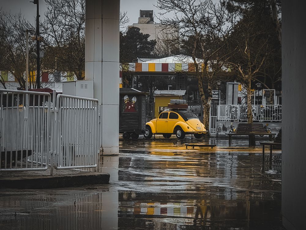 Photograph by Koroshmahdi Azarakhsh