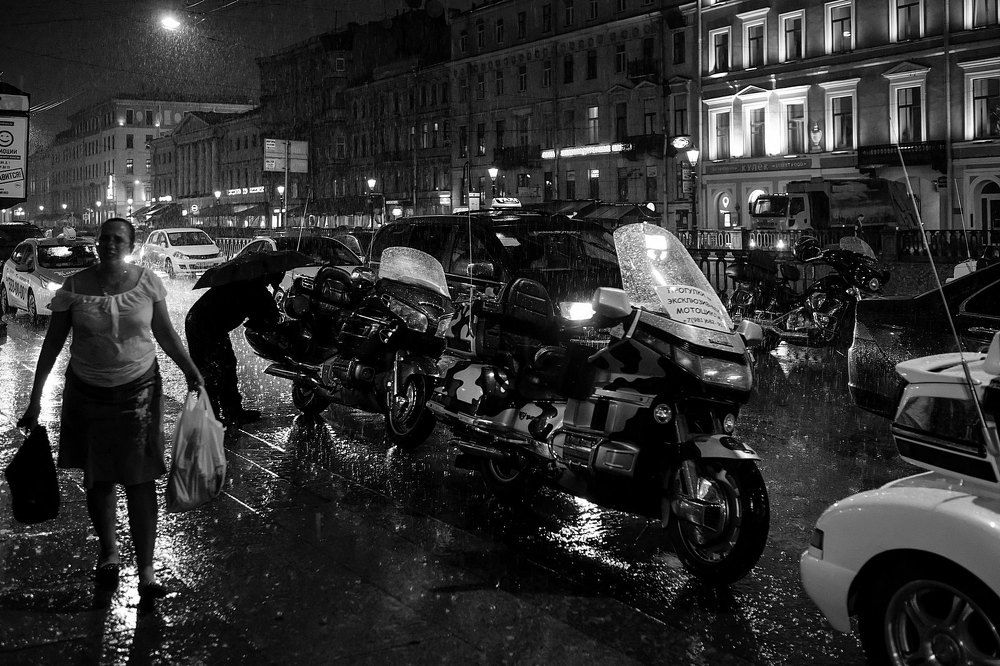 А кто продукты донесёт?