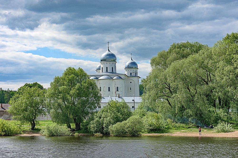Фотография автора Александр Тихомиров