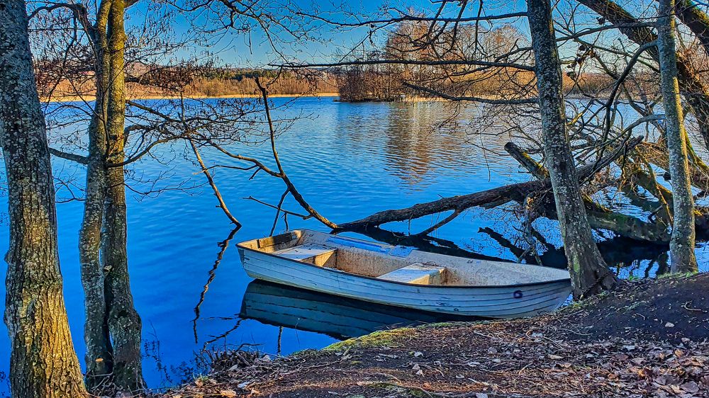 The Boat on the Lake