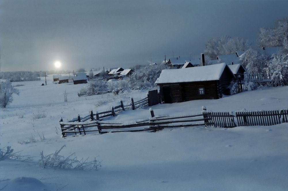 За околицей