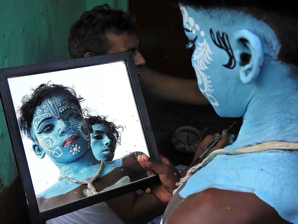 The Mirror The Moment