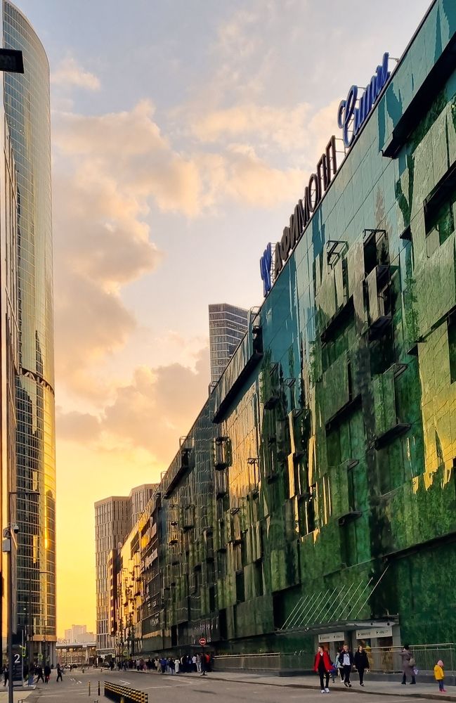 Мгновение весны