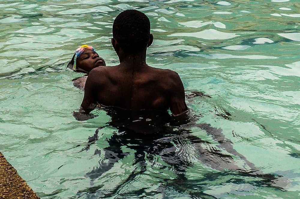 Pleasure at the swimming pool