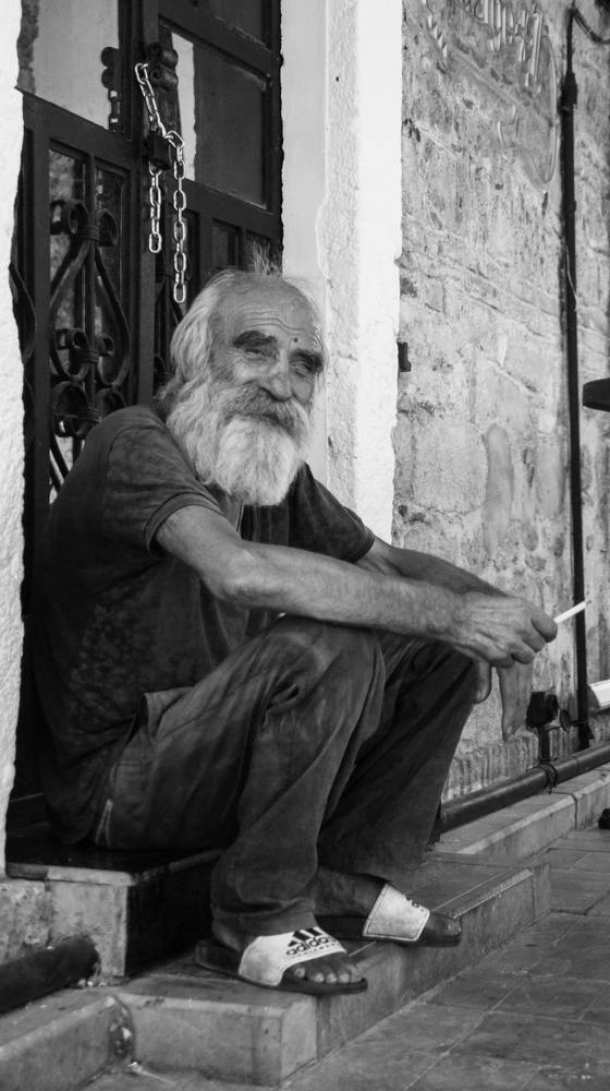 Photograph by Alp Aysgl