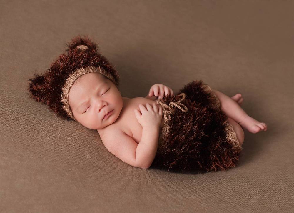 Малышу на фото 10 дней.