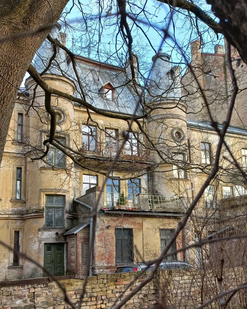 Заколдованый дом