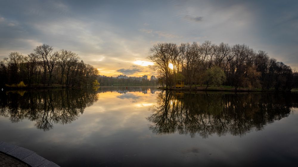 Photograph by Maksim Zhdanovich