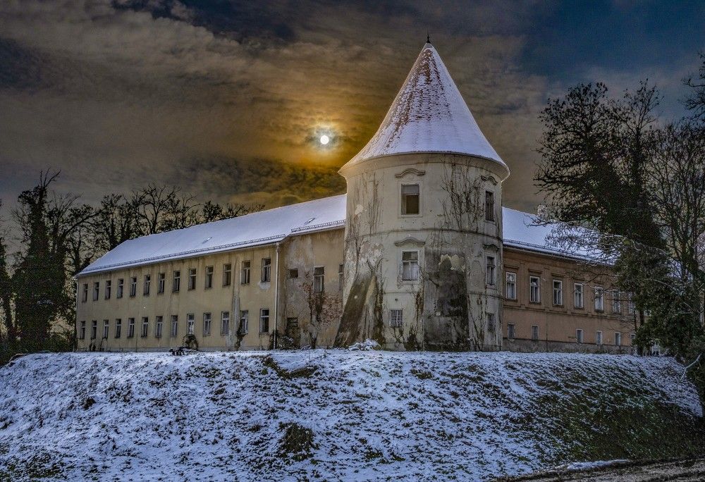 Photograph by Antun Maraković