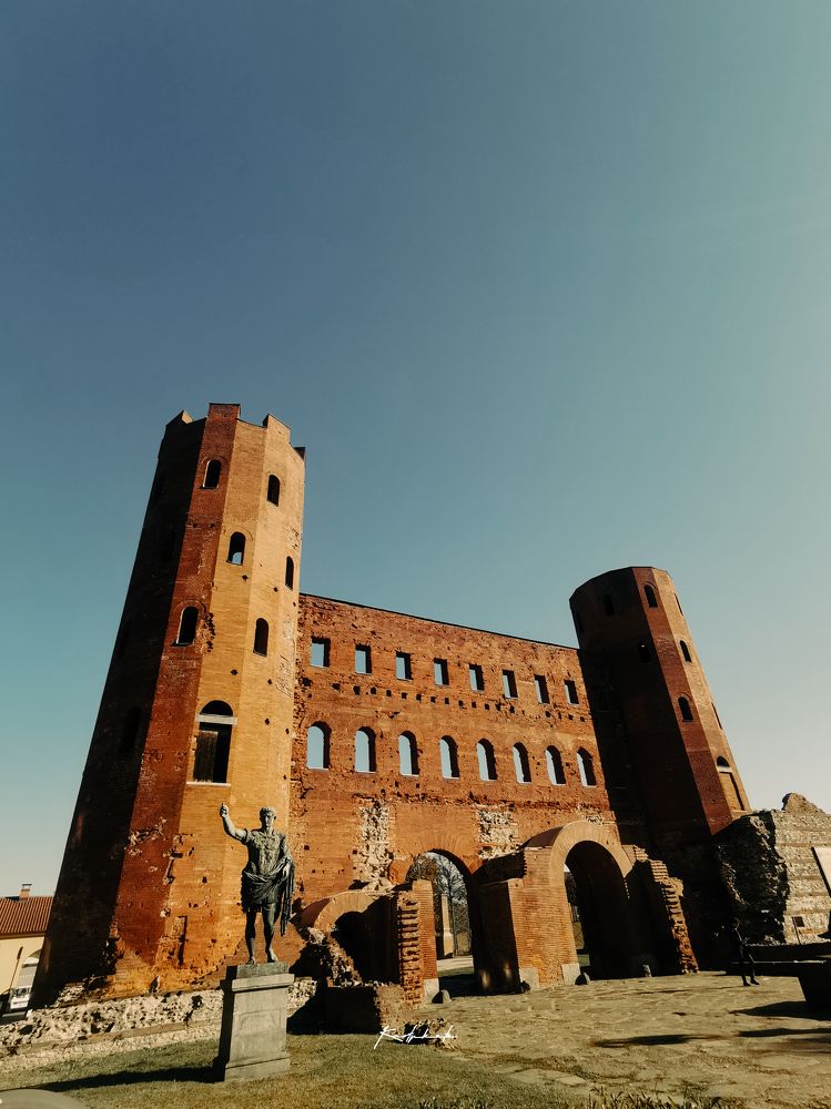 Photograph by Rodolph Kahambo