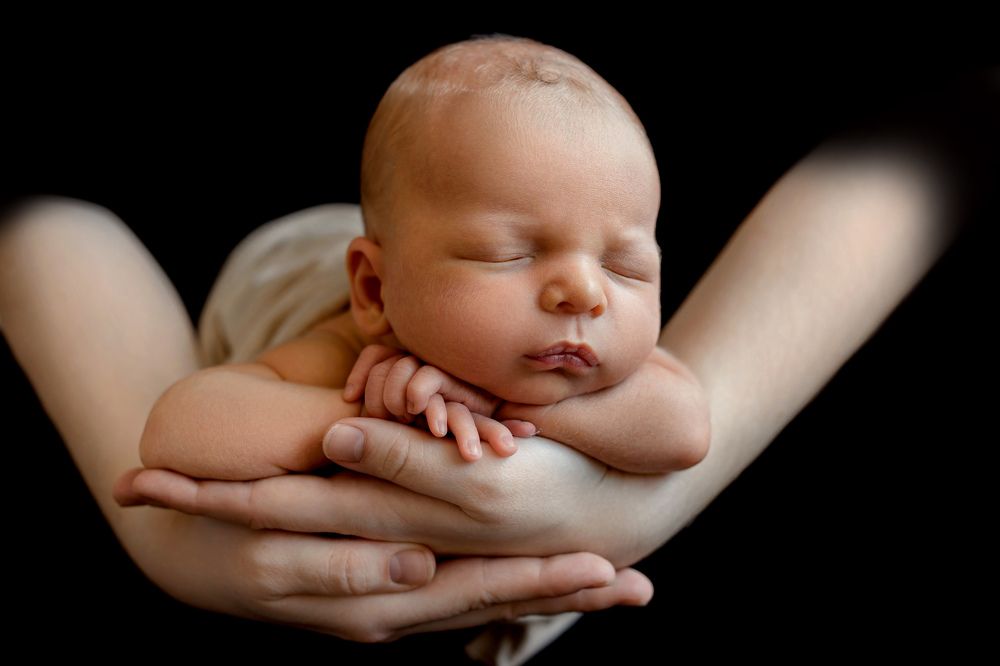 Пока ты в маминых руках...