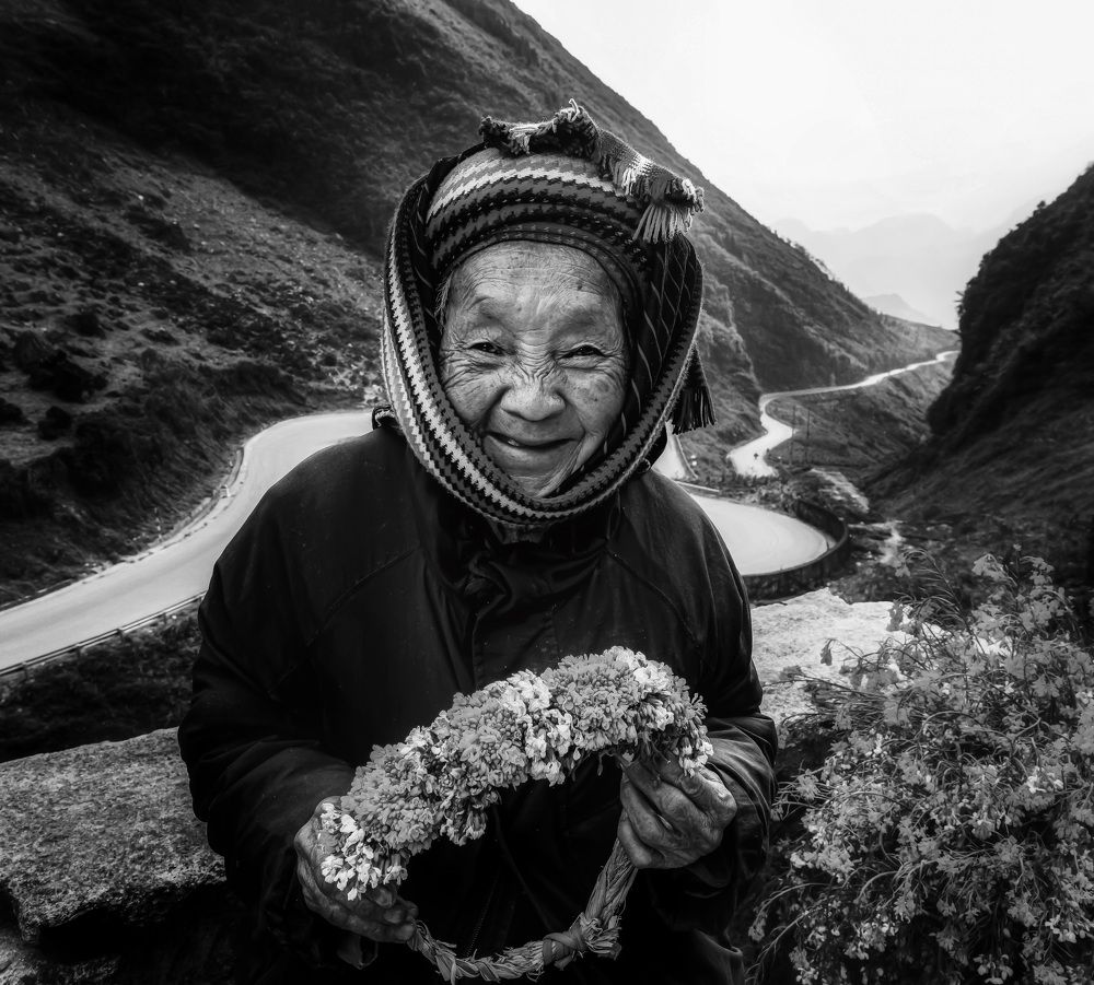 The old lady of the H'Mong ethnic group
