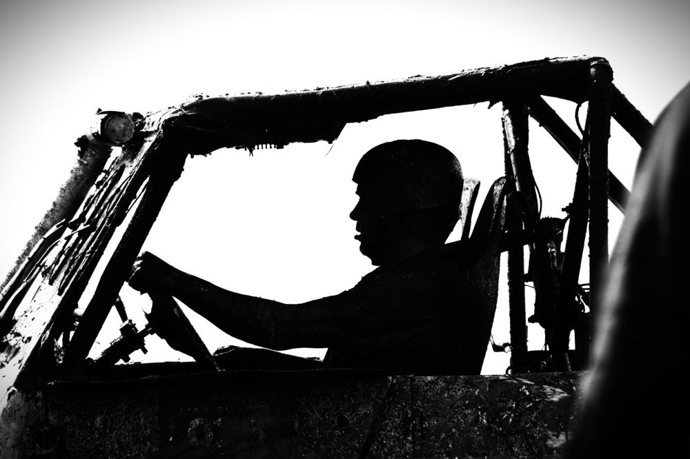 гонщик ..Багги..