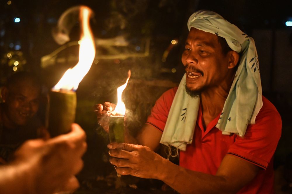 Traditional 'Kekabu' Lanterns
