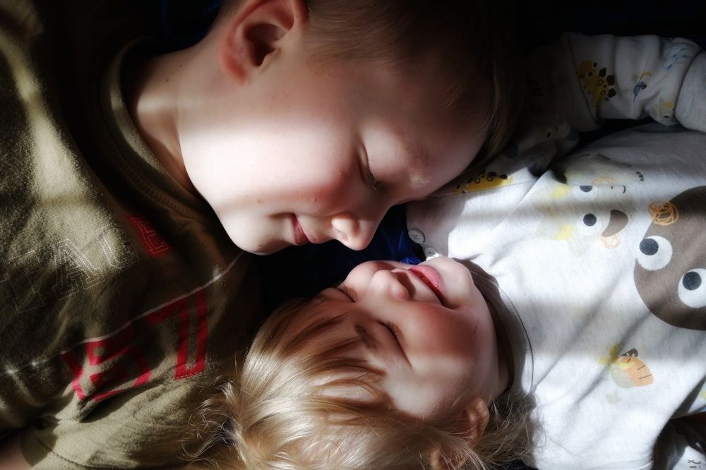 Брат и сестра