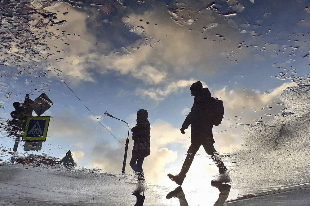 Был светофор - зеленый.