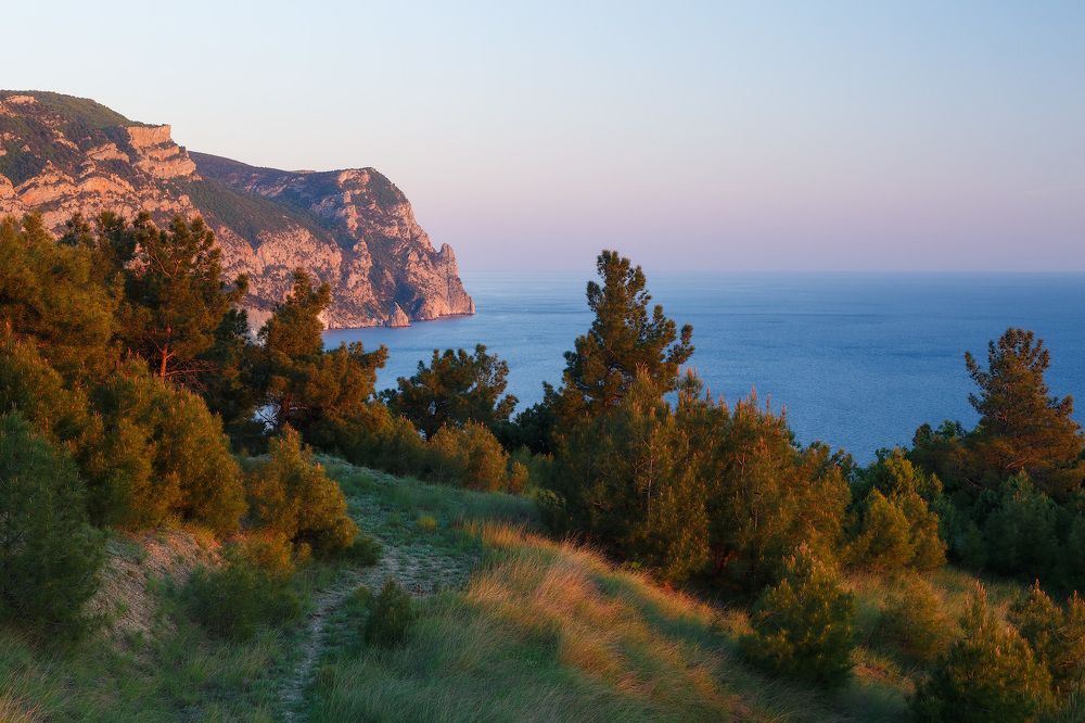Май в Балаклаве. Атмосфера вечера.