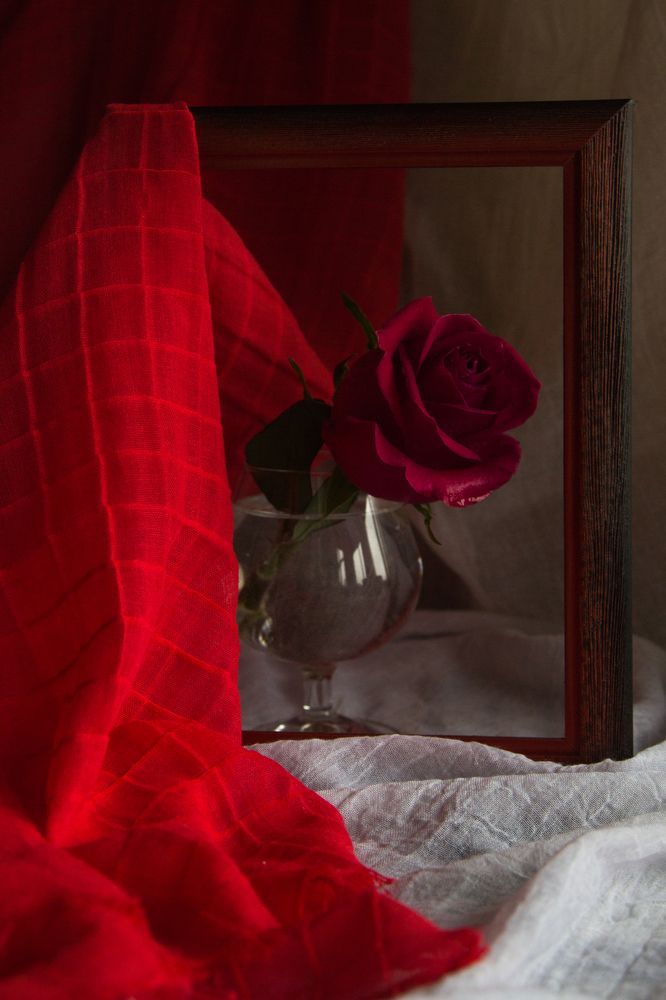 В склянке белого стекла