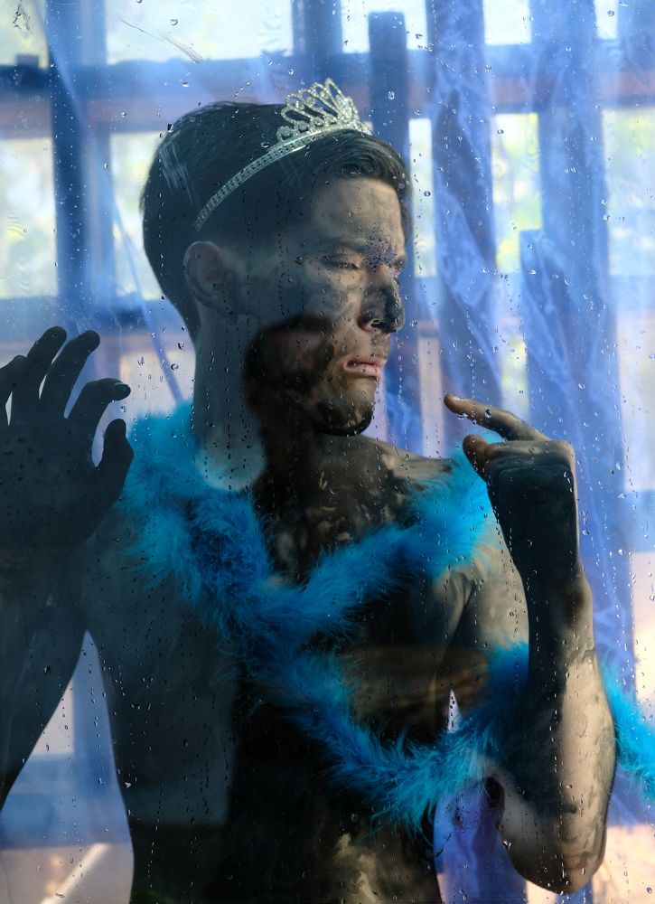 freedom of gender a vomit