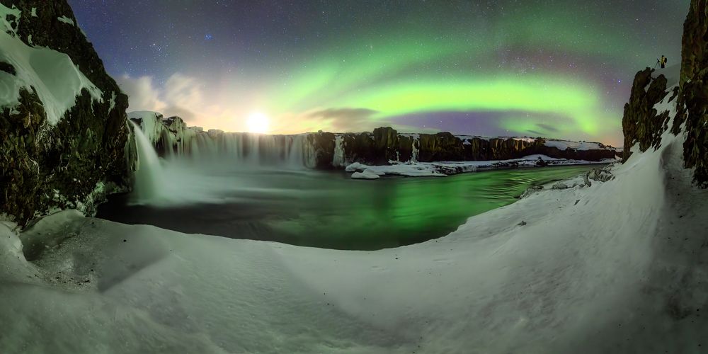 Godafoss, the moon and the northern lights.