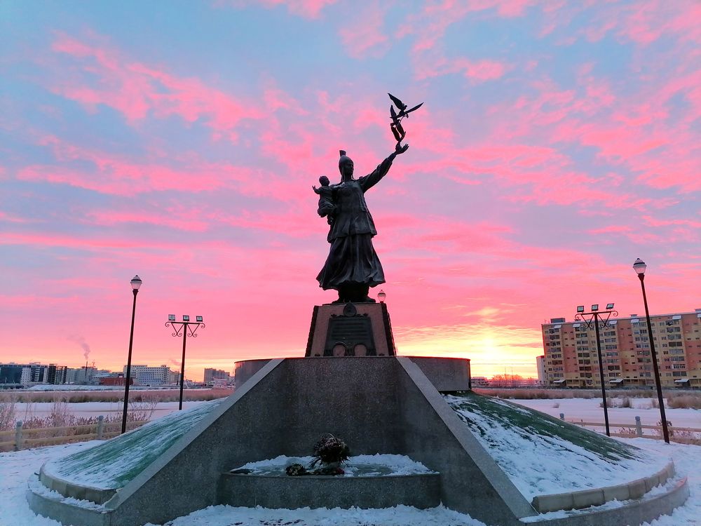 Памятник Матери.