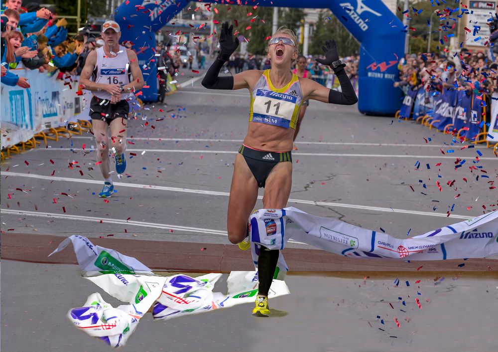 Финиш международного Сибирского марафона, взрыв эмоций.